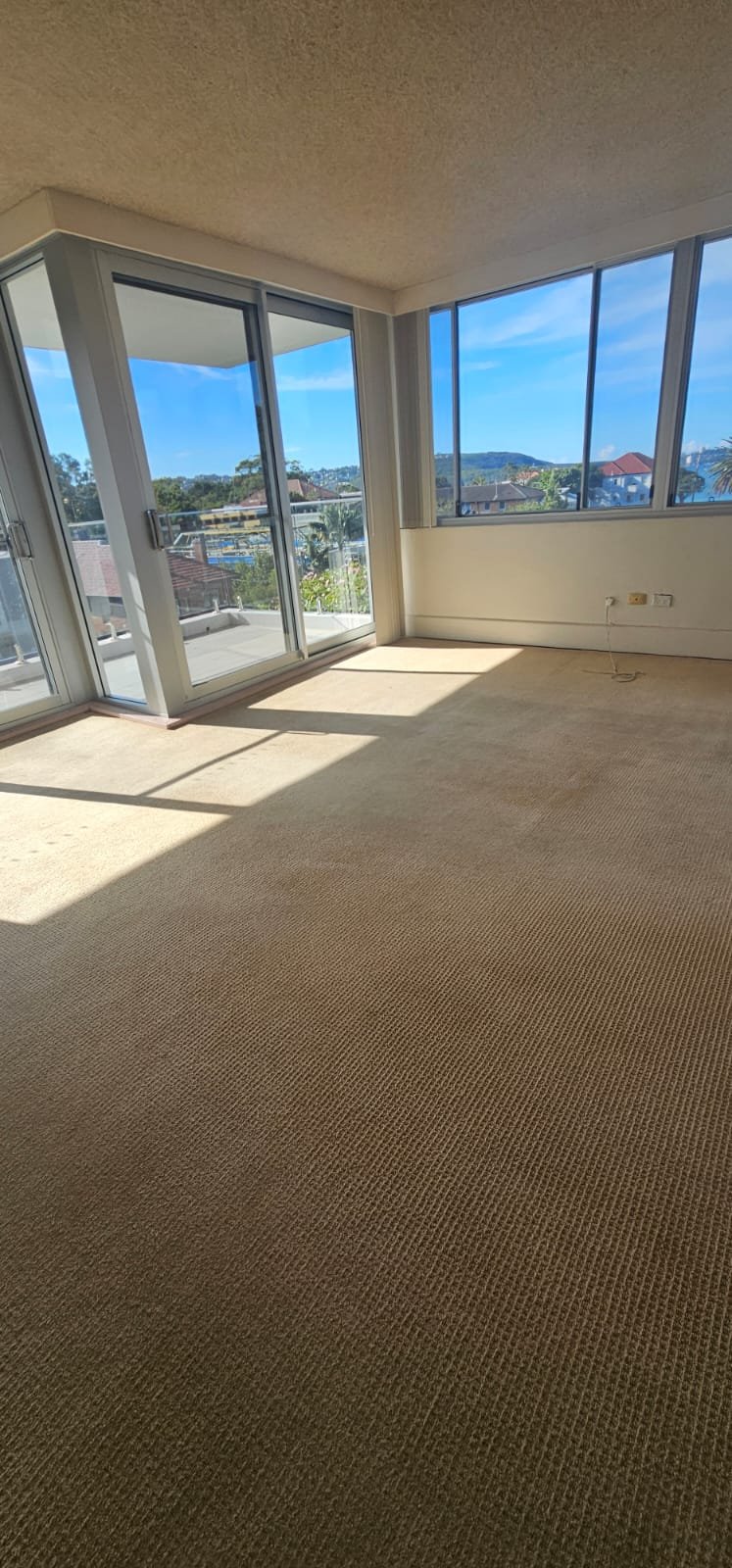 Bond cleaning Sydney — clean hallway and floors by Home Cleaners Sydney