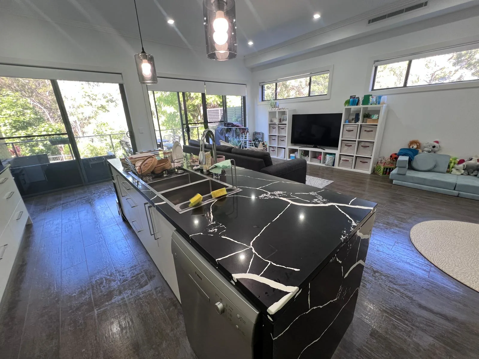 Professional kitchen deep cleaning Sydney